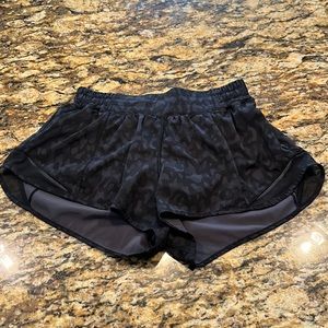 LuLu lemon Hotty Hot short II